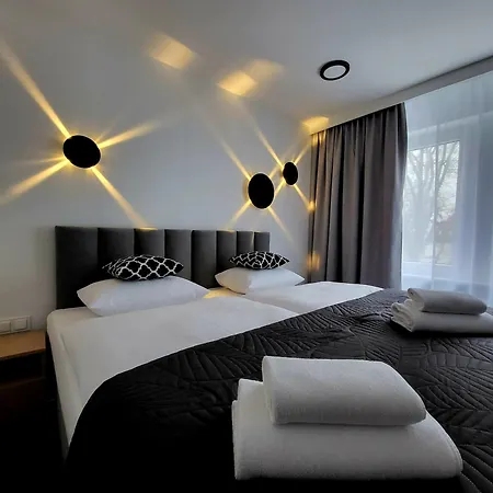 Piast Bed & Breakfast 2*